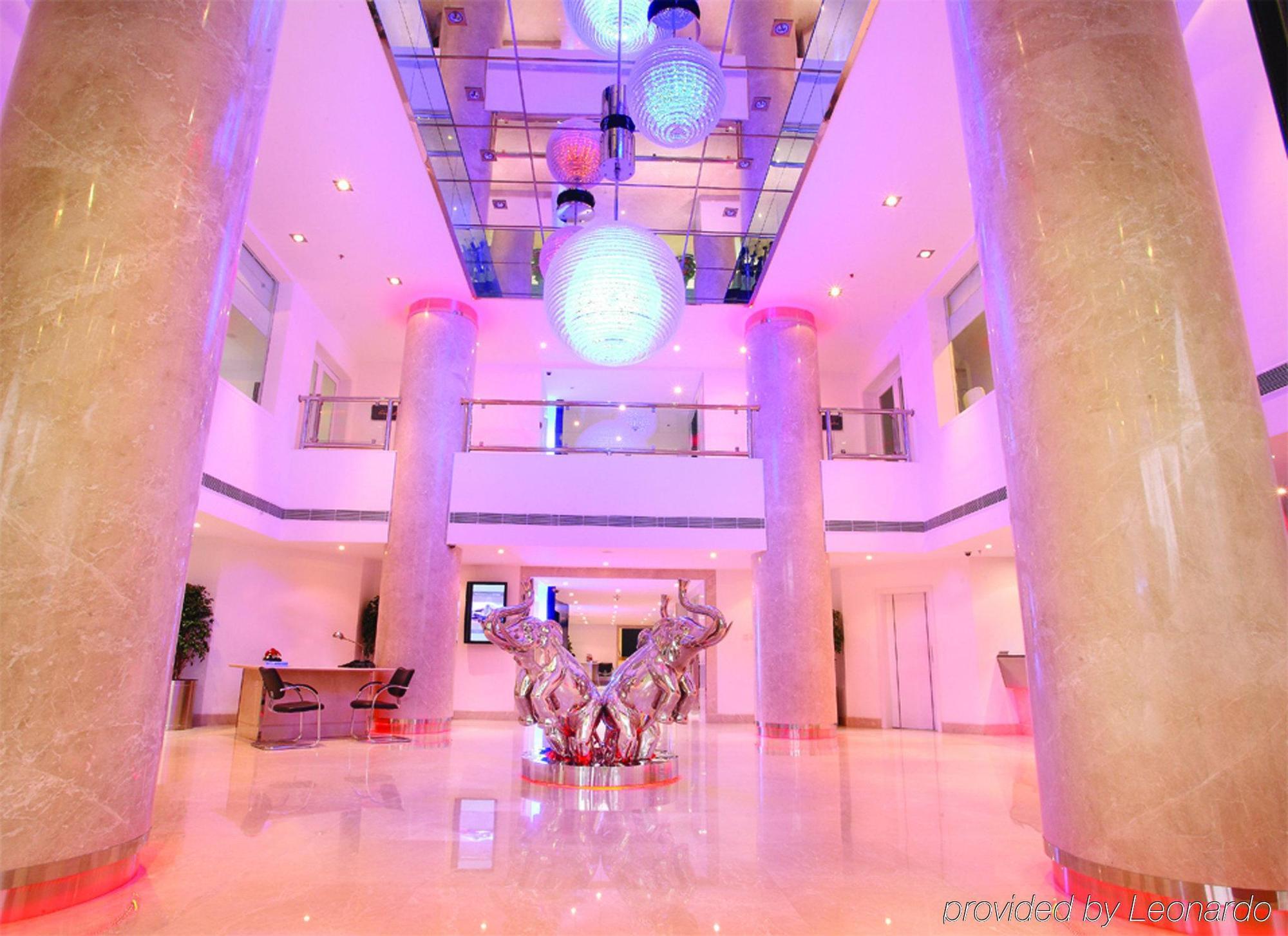 होटल Radisson Blu Kochi